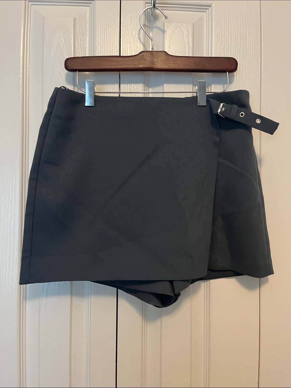 Dark grey dress shorts size L.